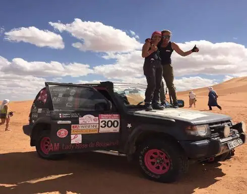 Équipage féminin préparé par Leader Aventure sur un rallye raid